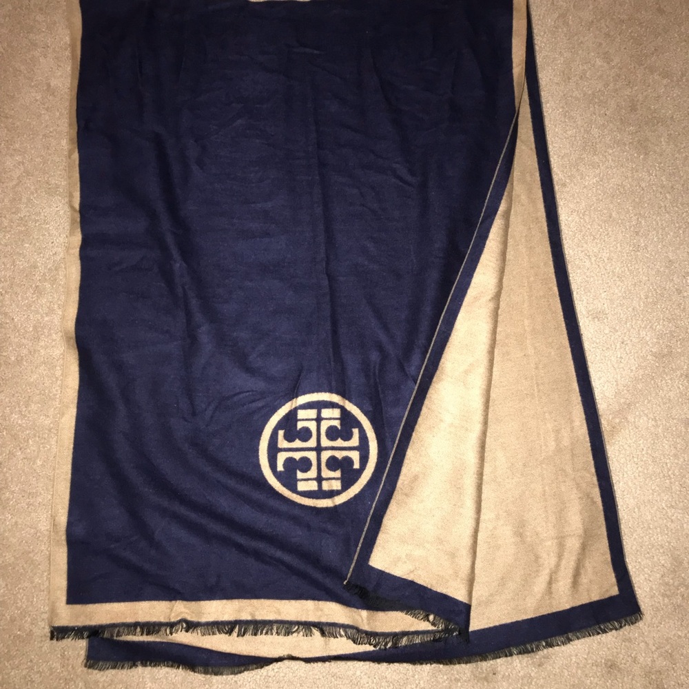 Tory Burch Scarf super soft